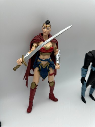 Lot of 4 DC Action Figures - loose- some w/ accessories - good condition - Picture 3 of 6