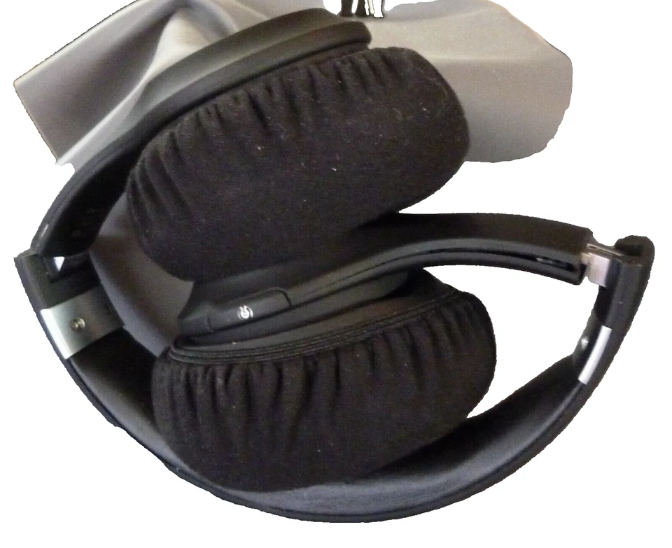 Tribit XFree Tune Wireless Over-Ear Headphones - Deep Black (IC-BTH70) - Image 2 of 4