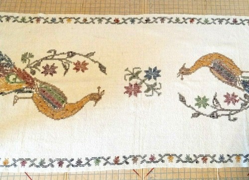 Table Runner with Hand-done Colorful Peacock Design with Tassels Decor - Picture 5 of 8