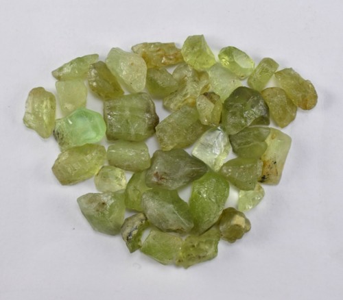Natural Peridot Rough Rare Green Peridot For Strand Rough Loose Stone V5069 AU - Picture 3 of 8
