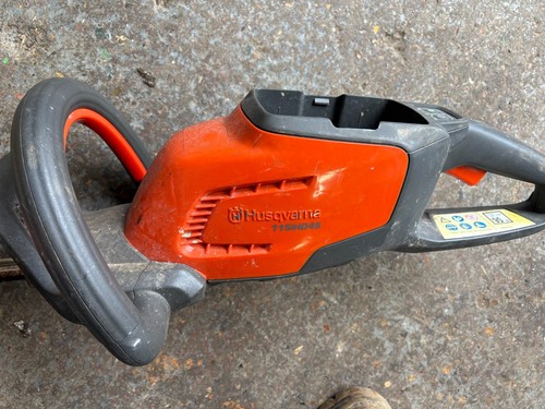 HUSQVARNA 115IHD45 PROFESSIONELLE HECKENSCHERE KABELLOS - NUR GEHÄUSE - Bild 2 von 3