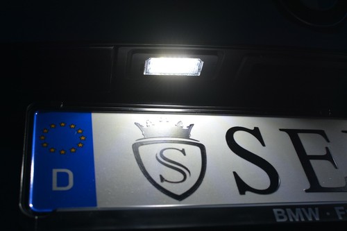 Premium LED Kennzeichenbeleuchtung für Audi A6 4F Limousine und Avant - Bild 2 von 7