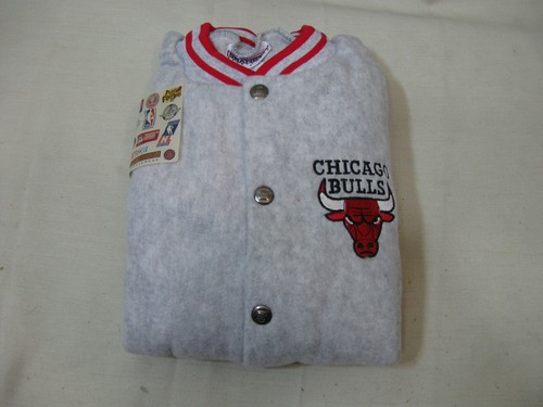 New Vintage Chicago Bulls Longsleeve Gray and Red Button Front Jacket - Picture 2 of 11