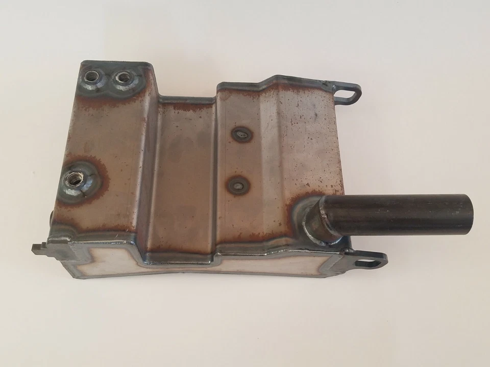 Tanque de aceite Big Dog Motorcycles OEM - 2006-20 (K-9, Mastín, Bulldog) - NUEVO Foto 2 de 4