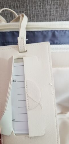 Loulu, Weekender Bag With Charging Cord - Picture 5 of 12