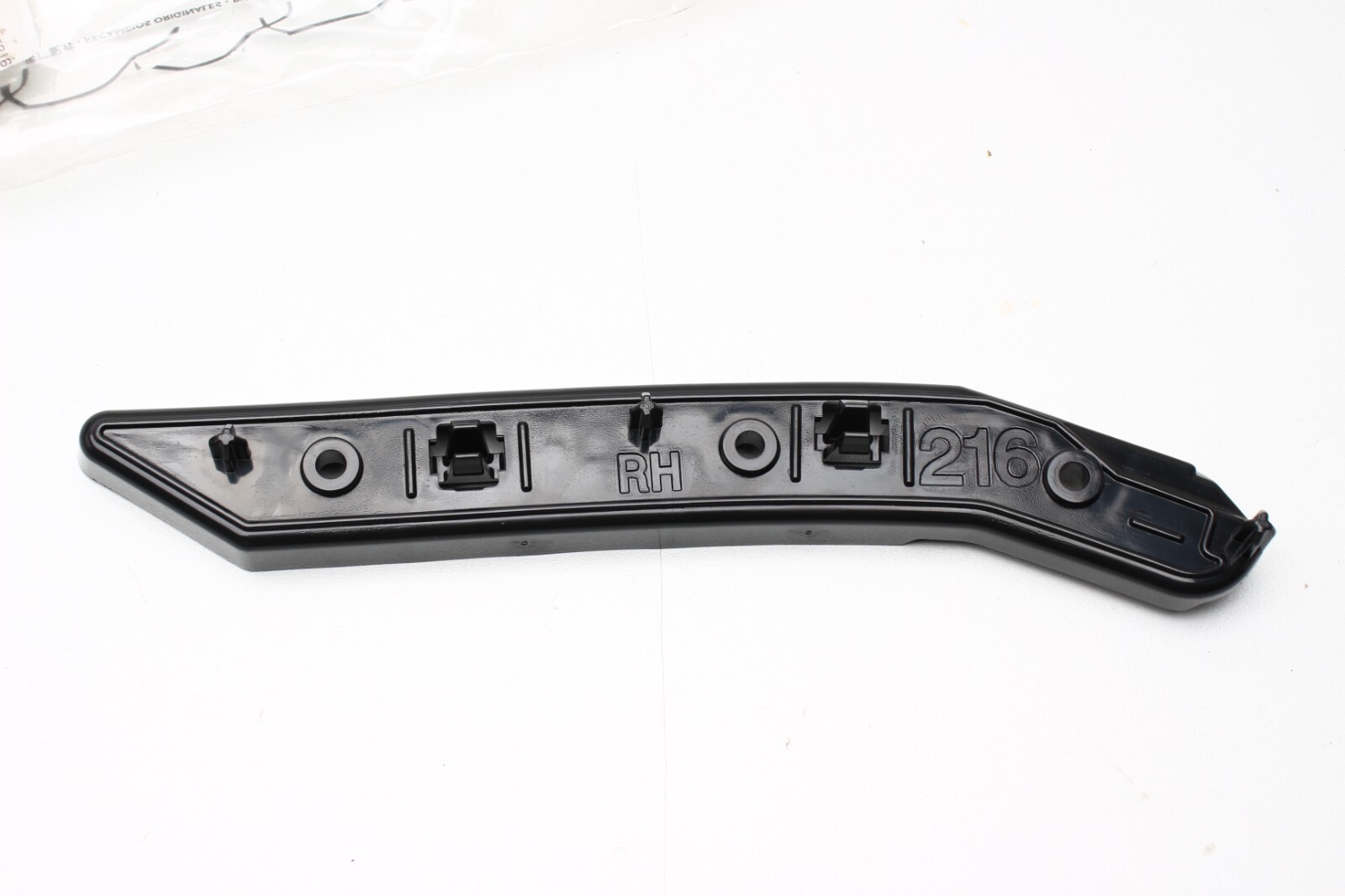 Seat Arona Front Right Hand Bumper Bracket 6f9807184 for sale 