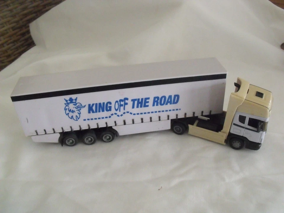TEAMA  TOYS - Tracteur  SCANIA avec remorque " KING OFF THE ROAD " 30 cm - Photo 3/4