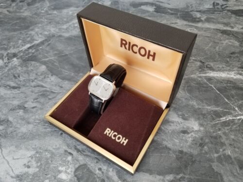 Serviced 1980 Ricoh Riquartz Dual Dial Men's Watch + Box New Batteries VERY RARE - Picture 3 of 24