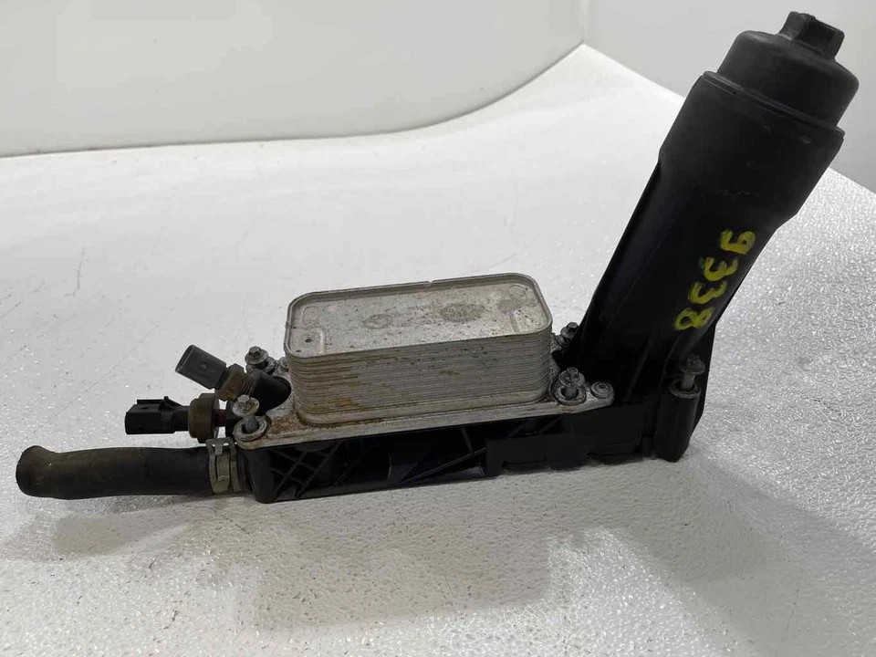 Carcasa de filtro de aceite Dodge Journey 2012 2013 2,4 L con enfriador de aceite OEM Foto 4 de 4