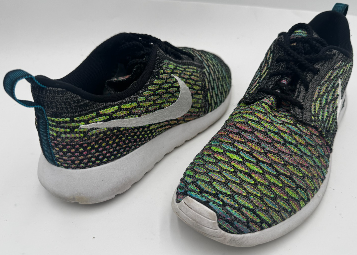 Nike Roshe Run Flyknit Women's Sneakers 8.5 Multicolor Lace Up Shoes 704927-001