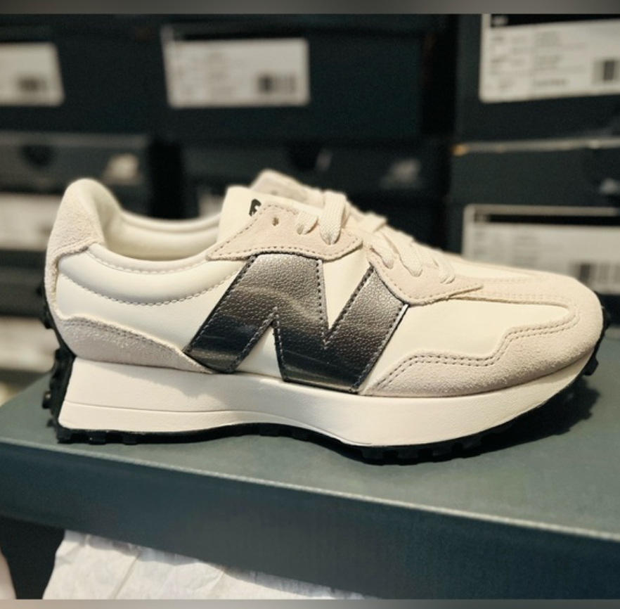 New Balance 327 