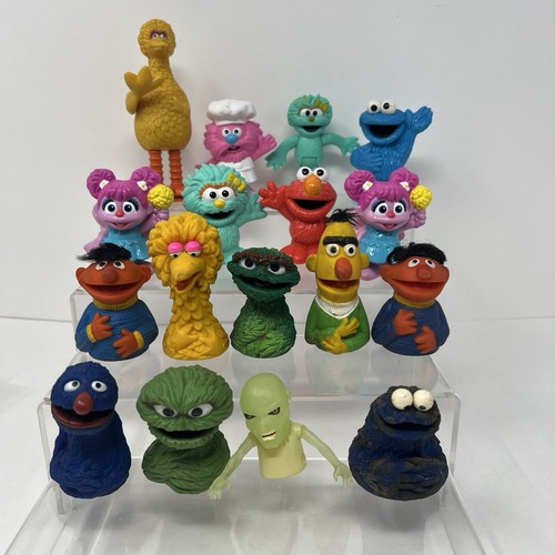 Sesame Street Finger Puppets and Figures Collectible Vtg Toys - Picture 6 of 14