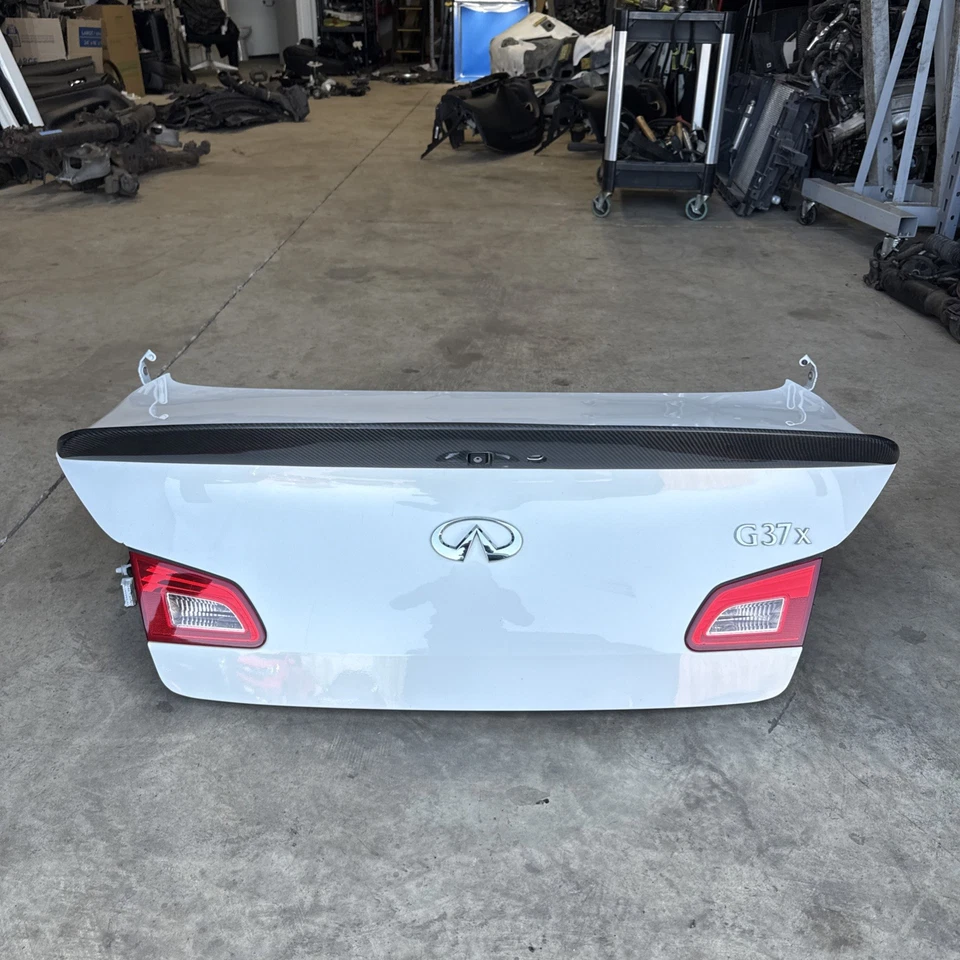 09-13 INFINITI G37 Trunk/Hatch/Tailgate 4 Door Sedan With Carbon Spoiler Camera - Image 3 of 4