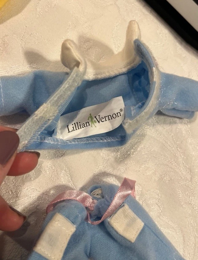 VETEMENTS Lotto vestiti bambola Lillian Vernon per bambole 7”