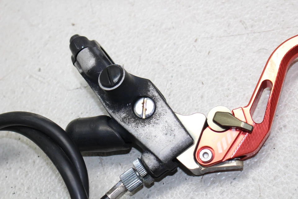 2013-2015 HONDA CBR500R EMBREAGEM POLEIRO MONTAGEM COM ALAVANCA - Imagem 2 de 4