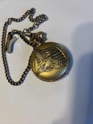 Details Quartz,  Vintage  Eagle Themed Pocket Watch JAPAN MOVT INCLUDES CHAIN - Picture 2 of 7