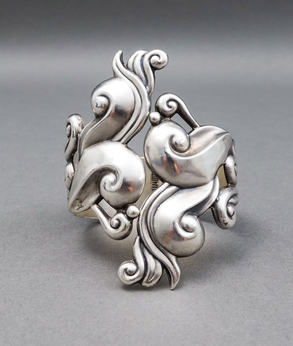 Gerardo Lopez Taxco Mexican Sterling Silver 925 Hinged Gerardo Lopez Taxco Mexican Sterling Silver 925 Hinged