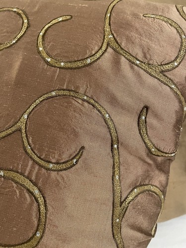 2 x 100% Pure Silk Cushion Covers, Embroidered, Handmade - Picture 3 of 17