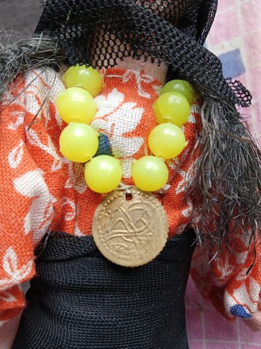 Vintage National Costume/Souvenir Doll In Original Box. - Picture 9 of 18