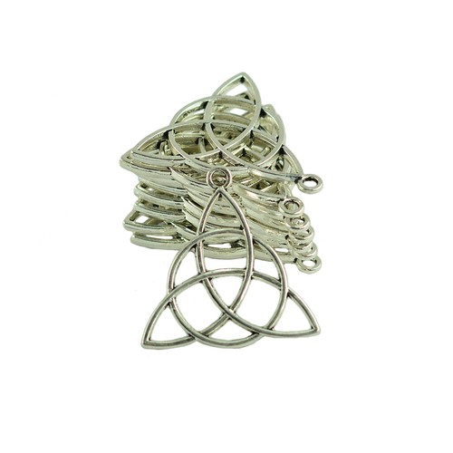 30 Pezzi Tibetani D'argento Triangolo Nodo Celtico Gioielli Rendendo Pendente Di - Foto 1 di 5