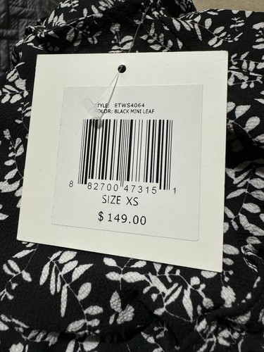 Ellen Tracy Women’s Black Mini Leaf Jumpsuit Size XS NWT - Picture 14 of 16