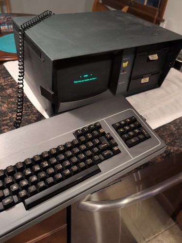 KEYPRO 4 Model Portable Desktop Personal Computer Powers Up, Screen Comes On