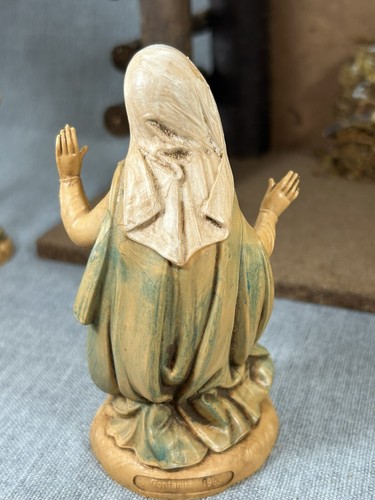 Presepe vintage 1983 Fontanini Depose Italy set 10 pezzi con music box scuderia - Foto 14 di 24