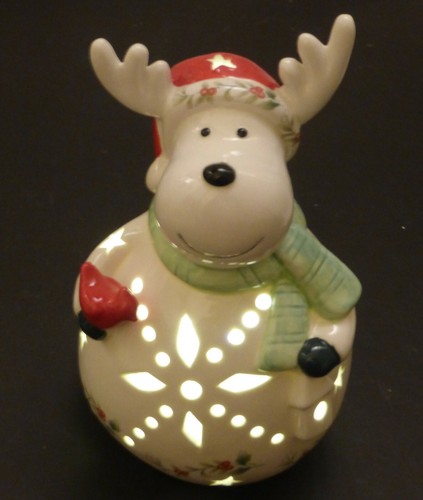 Reindeer LED 8" Battery Operated Free Standing Winterberry New Box Pfaltzgraff - Picture 2 of 12
