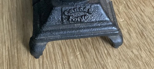 Vintage Cast Iron Pot Belly Wood Burning Stove Money Bank - Canada Forge - Picture 6 of 10