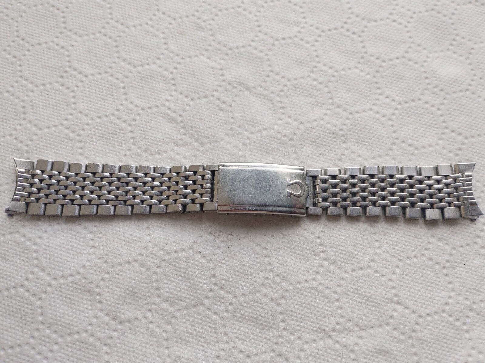 Vintage Omega 1068 bracelet with 570 end links