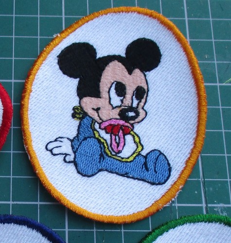 BABY DISNEY CHARACTERS SEW-ON PATCHES/BADGES-MICKEY/DONALD/GOOFY/PLUTO/MINNIE - Picture 4 of 6