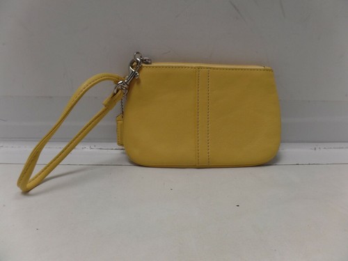 Bonita Cartera Muñequera Coach Auténtica de Cuero Amarillo con Cremallera 6.5X4.5" - Imagen 3 de 11