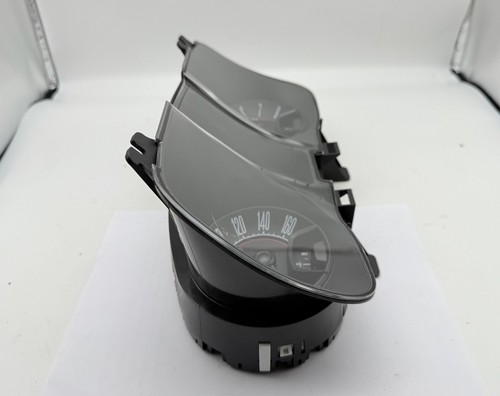 OEM 10-11 Chevrolet Camaro LT2 Speedometer Cluster Instrument Gauges - Picture 10 of 16