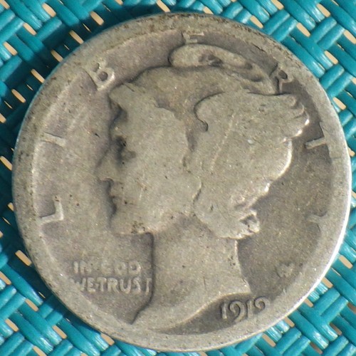 Lot of Three (3) 1919 Mercury Dimes (Plain, D, S) 90% Silver, Circulated - Picture 6 of 8