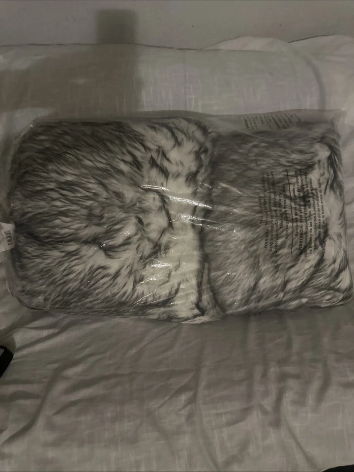 2 almohadas de piel sintética con revestimiento de madera Brent 81 % acrílico 19 % poliéster 20" x 20' Foto 4 de 4