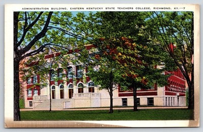 Richmond Kentucky~Eastern State Teachers College~Admin Bldg~Linen 1940 Postcard