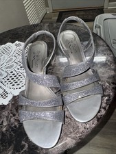 Nina Sandals Womens 8M Silver Metallic Strappy Slingback Glittered Dressy Heels