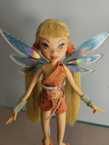 2004 Mattel Winx Club Stella Magic Winx doll - Imagen 2 de 3