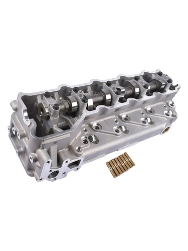 Complete Cylinder Head 4M40 ME202621 Für Mitsubishi Pajero Montero 2.8 TD Canter - Picture 2 of 16