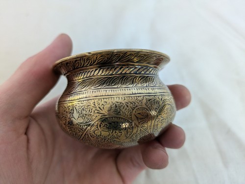 Antiguo cuenco de latón chino oriental baratija almacenamiento de píldoras vintage pequeño - Imagen 6 de 8