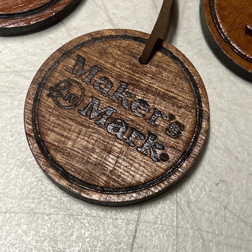 Bourbon Legends Navidad Adorno Fabricantes Marca Albahaca Viga Perilla Creek Bar - Imagen 4 de 6