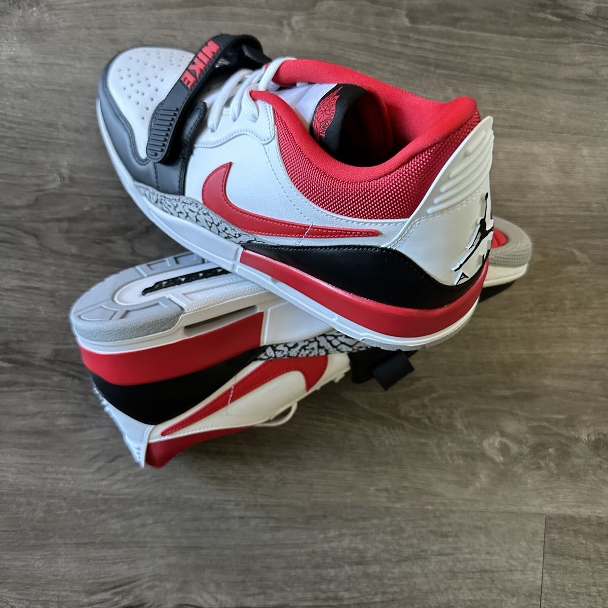 AIR JORDAN LEGACY 312 LOW 29㎝ AIR JORDAN LEGACY 312 LOW (GS) WHITE / BLACK-RED CD9054 116