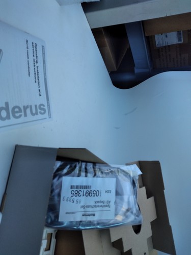 BUDERUS RC10 ROOM CONTROLLER NEW - Picture 9 of 9