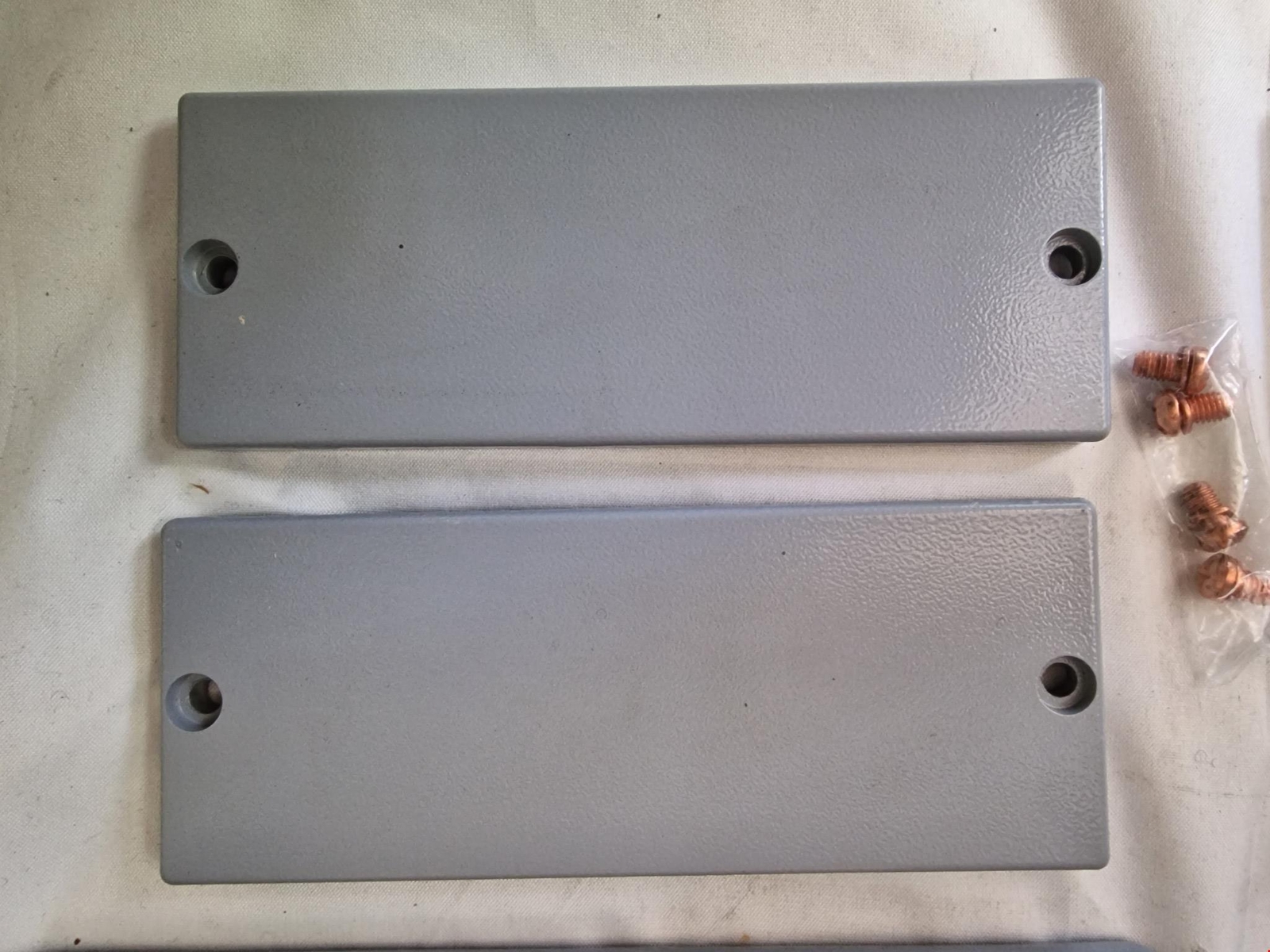 Picture 2 of 4