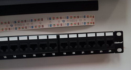 24 Port Cat5e Patch Panel UL Weltron - Picture 4 of 6