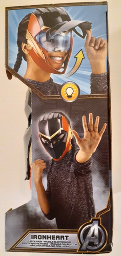 Wakanda Forever Marvel Black Panther IronHeart Flip FX Light-Up Mask BRAND NEW - Picture 5 of 6