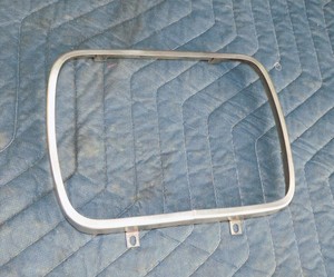 HEADLIGHT-Retaining-Ring-Bezel-Trim-OEM-C4-1989-Corvette-PASSENGER-OR-DRIVER