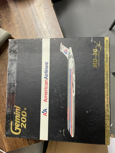 Gemini Jets 1:200 American Airlines McDonnell Douglas MD-80 N7509 (G2AAL130) - Picture 11 of 11