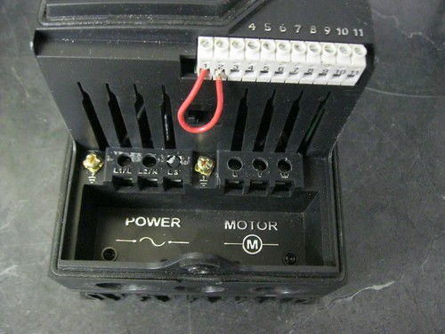 BALDOR VS1MX10P5-2 Microdrive Variable Frequency Drive 1/2HP 115VAC in, 3ph out - Picture 2 of 4
