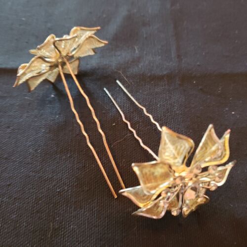 Hair Pin Gold Mesh & Rhinestones Lovely Floral Poinsettia (?) aprox 3" Set of 2 - Picture 2 of 10
